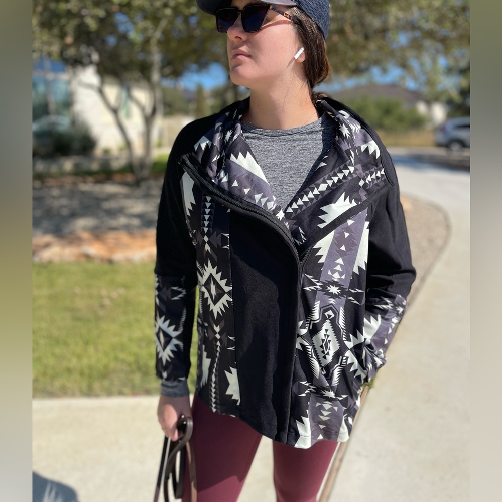 Nwt Aztec Print Soft Jacket Coat - image 5